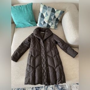 Larry Levine Women's Mid-Length Down Coat